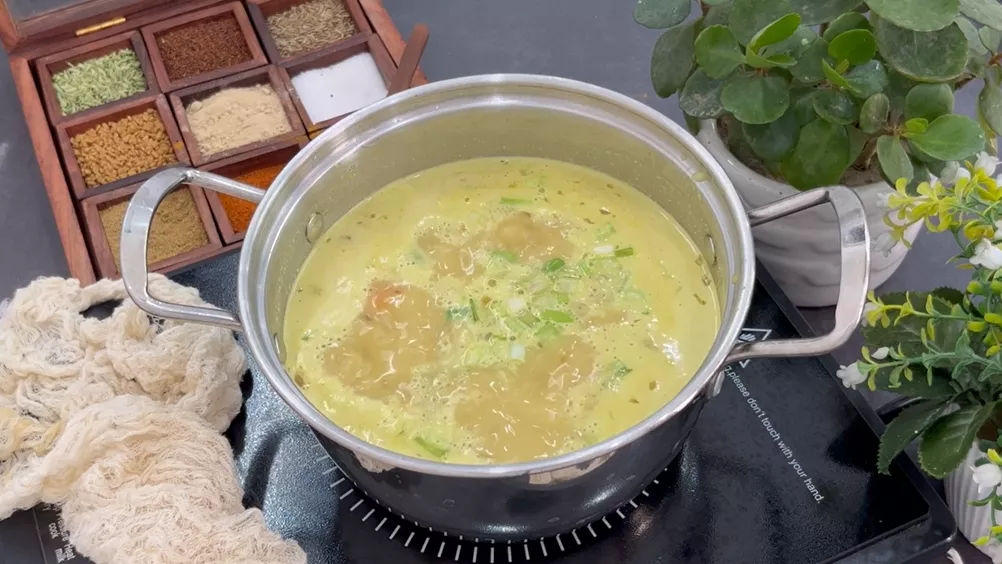 Mango Coconut Curry Soup Recipe